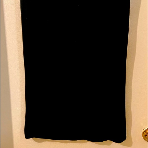 Women’s Straight, Slight Pencil Cut Skirt - Black / Size M - Picture 4 of 5